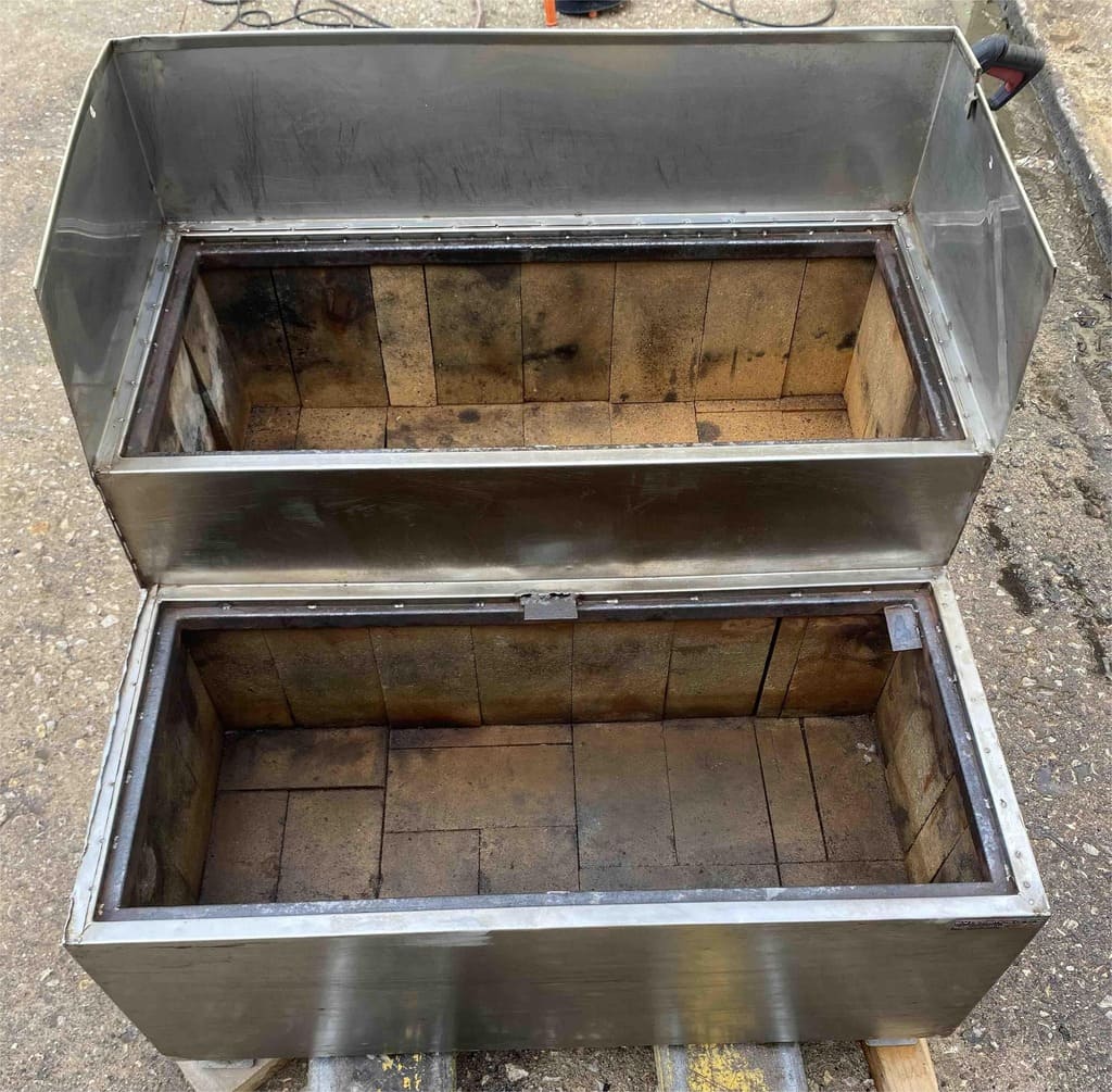 Καρβουνιέρα Με Πυρόπλακα 2 Επιπέδων 85x80x75Cm Μεταχειρισμένη